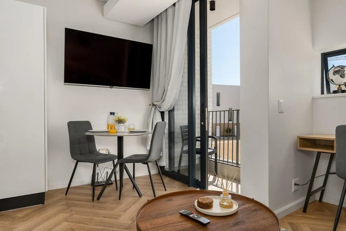 On Park Studio With Courtyard Haven Near Canal Walk Cape Town 0*,